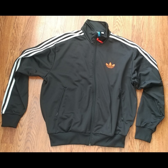Men's Adidas Tracksuit 💪🏀 - Picture 2 of 4